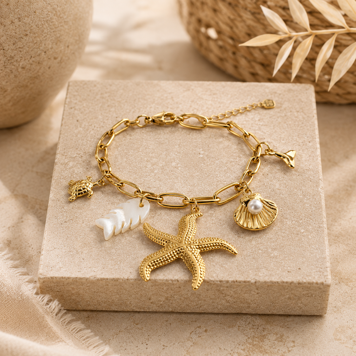bracelet femme breloques marines dorées étoile de mer tortue coquillage acier inoxydable - Oustau Bijoux